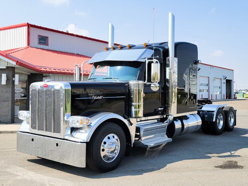 SD702989 2025 PETERBILT 589L 72" HIGH ROOF